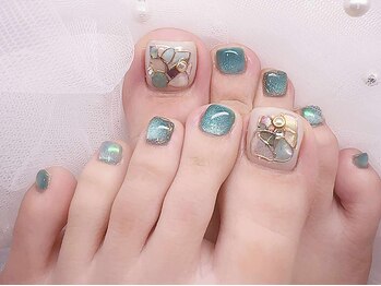 サラムーン(salamoon)の写真/シンプル～ニュアンスやアートたっぷりのデザインまで幅広く対応◎フットネイルで足元から華やかに！