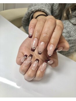 ベースカラー＋フレンチネイル