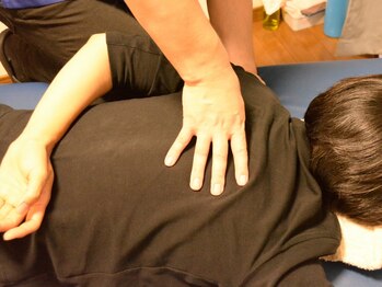 成瀬ソノダ整体室101/肩甲骨周りの施術で肩こり改善！