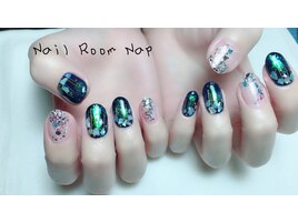 キラキラ春ネイル