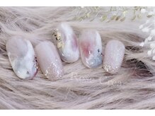 ローズクレア(Rose Crea)/手描きの大理石ネイル