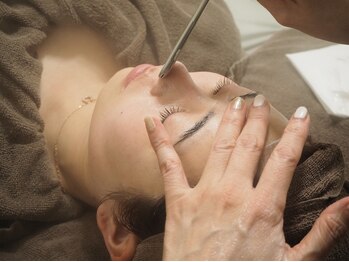 朝と詩/お顔剃りで透明感、化粧ノリUP！