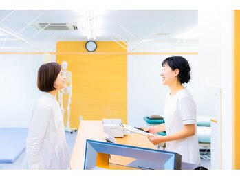 ひだまり美容整体院/ まずは受付へ