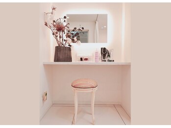 サロンドムーン(salon de MooN)/店内紹介