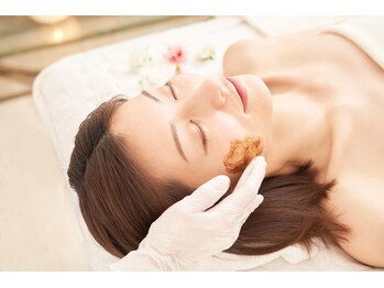 小顔クイーン 荻窪店/ハーブピーリングでニキビケア♪