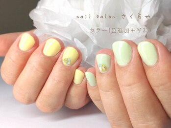 パステルアシンメトリーネイル