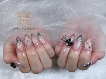 ウメネイルスタジオ(UME NAIL STUDIO)/長さだしやり放題×つけ放題
