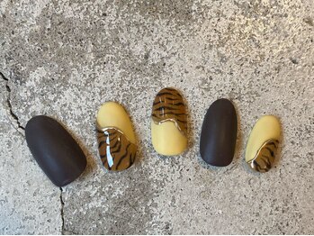 カーティシーネイルズ(curtisii NAILS)/