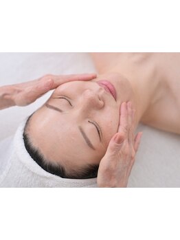 ホウレイ線・たるみ改善！予防ケア