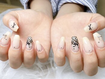 サロン アミリー(Salon Amiely)/アートフリー120分☆持ち込み