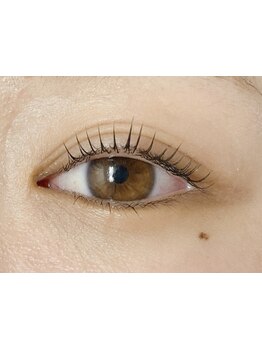 ナチュラル上品な目元にしたい