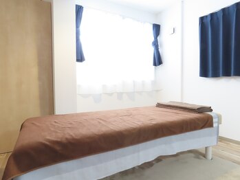 アンプ(amp)/施術室