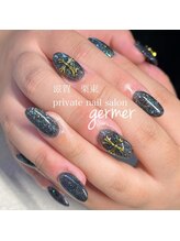 ジェルメ(germer)/ブラックのラメ入りスカルプ♪