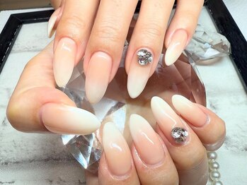 アリベール(Ali Bell)の写真/爪の形・色ムラ・似合う色が分からない…そんな悩みを“似合うカラー提案×定額ネイル”で丸ごとサポート＊