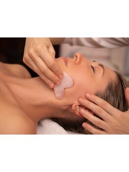 ホウレイ線・たるみ改善！予防ケア