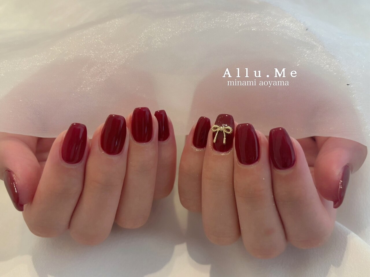 2025年-2026年冬トレンド】ボルドー リボン ハンドのネイルデザイン集