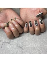 モレリア(morelia)/アニマルフレンチネイル