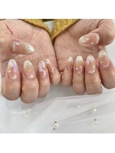 サロンドウイ(salon de OUI)/チークネイル