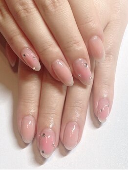 リノネイル(LINO NAIL)の写真/ちゅるんと潤艶ワンカラーや大人マグネットで、シンプルの中にさりげないお洒落さを♪定額デザインも人気◎