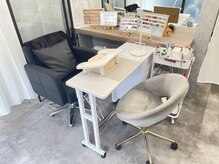 ネイルアンドビューティー バイ ウノ(Nail＆Beauty by UNO)の雰囲気（半個室のネイルスペース）