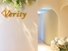 ヴェリティー(Verity)の雰囲気（白を基調とした綺麗な店内です♪【痩身/ブライダル/骨格矯正】）