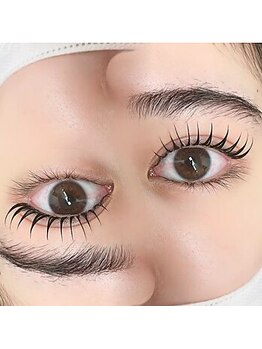 ネイルアンドアイラッシュ スリール(Sourire)/まつ毛パーマ/美眉【施術50分】