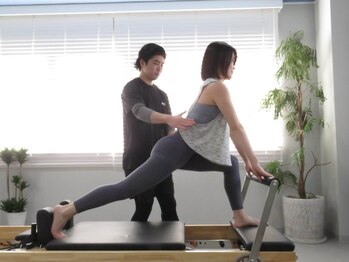 スリーエー(AAA)/ピラティスで所作を美しく♪