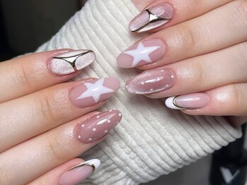 ニューネイル 池袋(NEW NAIL)/星柄×金ライン*おしゃれ