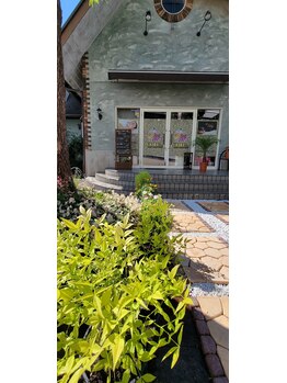 ユープラス(you+)/