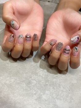 エム(em)/ニュアンスネイル