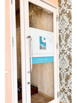 マリーローラン メンズルイズ(Marryrolan MensRuise)/階段上がって左が入り口です