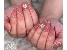 エヌエス ネイルアンドアイブロウ(Ns)/囲みフラッシュネイル