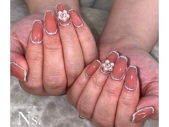 エヌエス ネイルアンドアイブロウ(Ns)/囲みフラッシュネイル