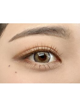 ネイル・アイメニューの同時施術が可能