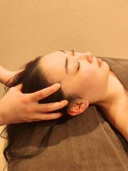 ハピ(Hapi)の写真/【痛気持ちいいオイルマッサージ×快眠ヘッドスパ】体・頭・目の疲れを改善し、ひとまわり軽くなる体験を！