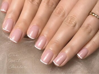 ザ ネイル パーラー 博多駅(The Nail Parlor)の写真/【次のお付け替えまでキレイにお迎え】一級、上級保持ネイリストがフォルムにこだわって美ネイルを作ります