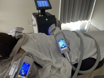 ホワイトビューティーラボ(White Beauty Lab)/【痩身】二の腕×腰４カップ