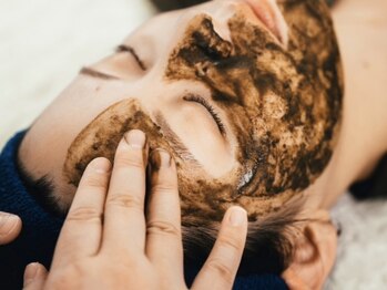 サロンアン(Salon an)の写真/韓国で話題沸騰中の人気menu★FCRハーブピーリングで "ぷるんとたまご美肌"へ♪お得なクーポン有り◎