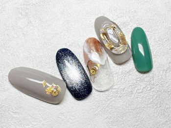 アダマス(Adamas)/個性派ネイル