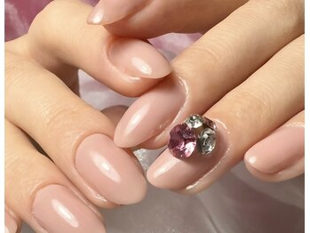 Nail&Spa emuの写真/洗練された大人シンプルを楽しめるサロンはコチラ♪ワンカラーやマグネット等が大得意な認定ネイリスト◎