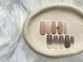 流行りの秋色単色ネイル