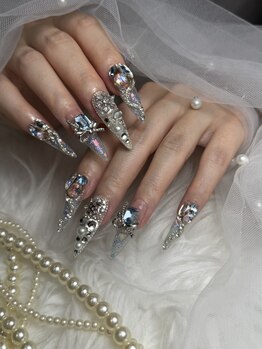 ユンネイル(YunNail)の写真/S~Lサイズまで長さだし可能★爪が折れてしまった、爪が短い等お悩みの方に♪持ち込みデザインも◎