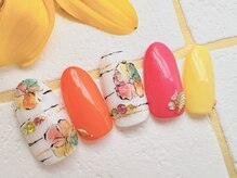 アミネイルズ(AmiNails)/手描きフラワーネイル♪