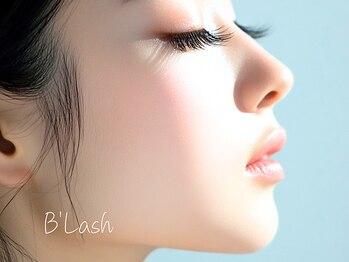 ビーラッシュ 町田本店(B'Lash)の写真/【NEW★LEDエクステ専門】ボリュームラッシュ★100束7,500円★秒速硬化でKEEP力抜群！湿気対策にも◎