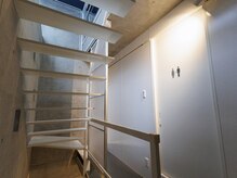 ミック(Mecc)/スタジオ内階段があります