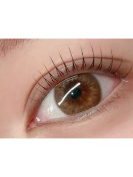 ナチュラル上品な目元にしたい