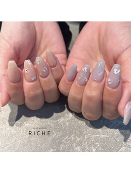 リッシュ(RICHE)/ホログラム×お花ネイル