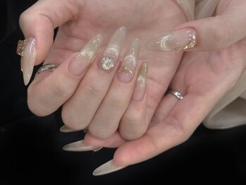 バイムーンサロン(By Moon Salon)の写真/ハンドワンカラ―/ラメグラコース★シンプルネイルも丁寧なフォルム形成で仕上りワンランクUP♪