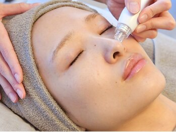 エムベル 越谷レイクタウン店(M belle)の写真/【毛穴洗浄専門店】肌管理知識と経験豊富なプロにお任せ♪ハイドラフェイシャルなどで毛穴徹底改善◎