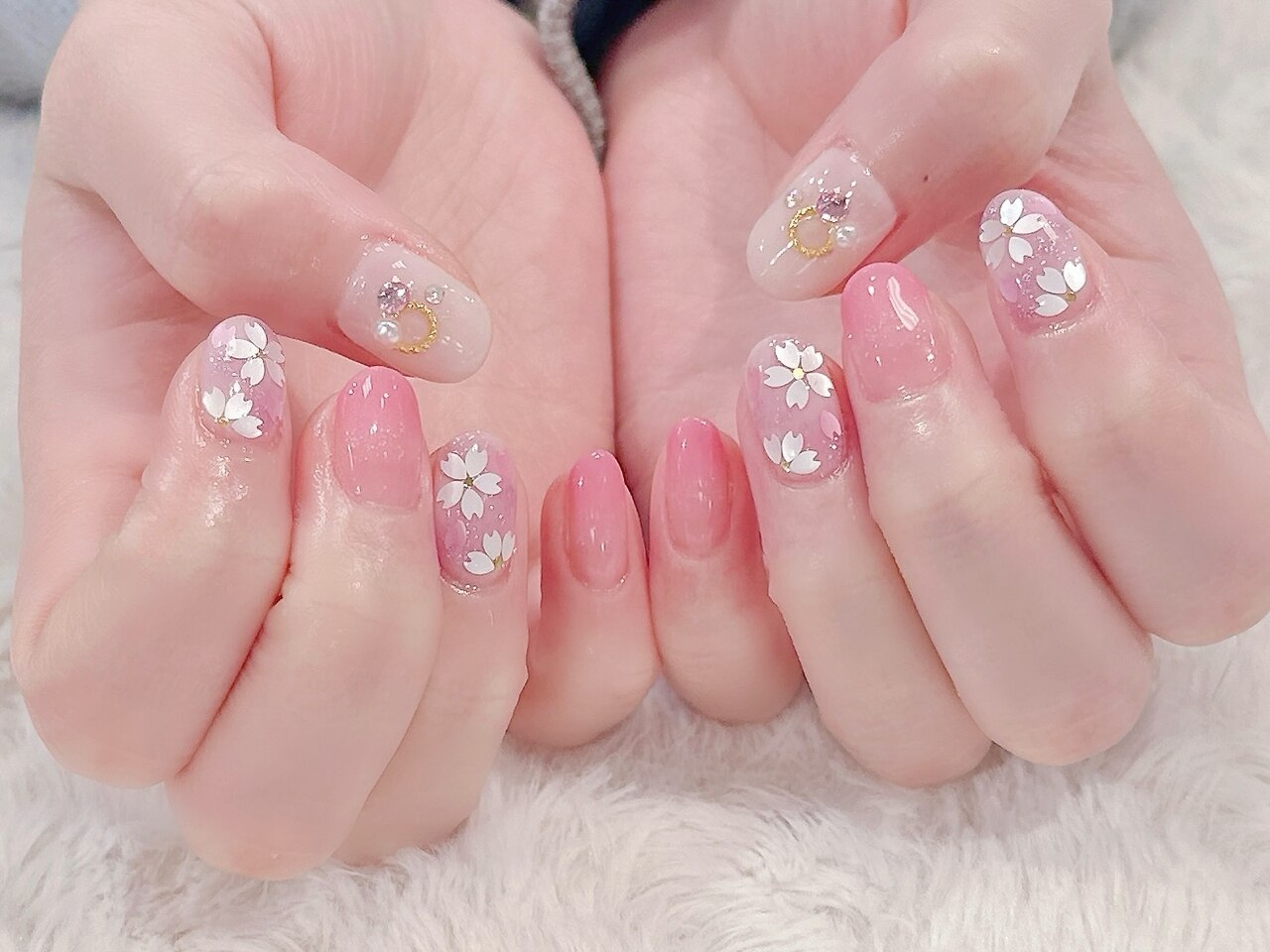 ネイルチップ　ニュアンスネイル　レースネイル　パール　ホロフラワー　夏　ちゅるん ネイルチップニュアンスネイルレースネイルパールホロフラワー夏ちゅる